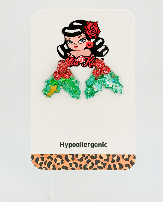 Small Red Berries & Green Christmas Holly